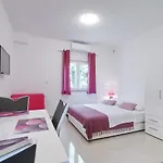 Bobo
