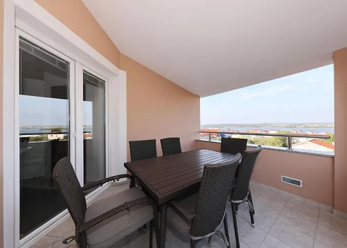 Апартаменты Bobo Kraj (Zadar)